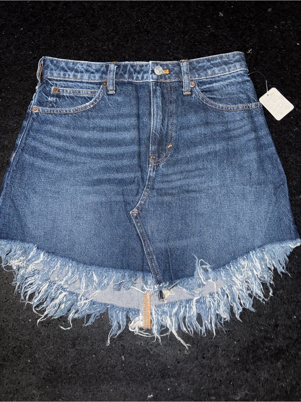 NEW FP We The Free Bailey Denim Blue Jean Skirt STATEMENT RAW ROUNDED HEM SZ 24 - Picture 5 of 11